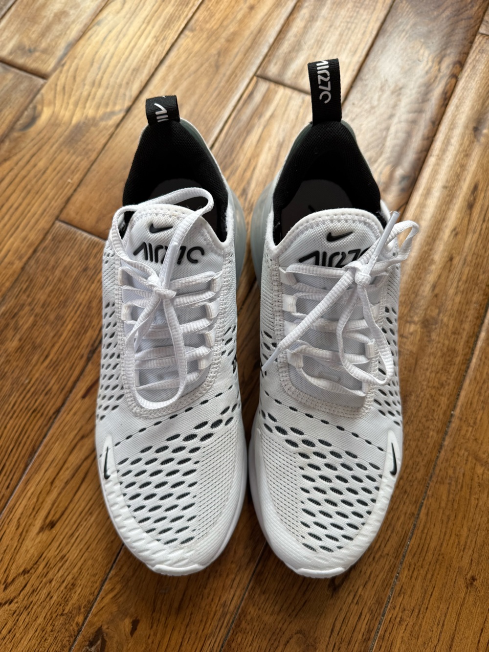 Nike Air Max 270 White Black Sneakers Women Size 8 - Excellent condition